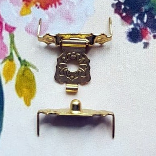 - locks, latchs - Замок 002, цв.: зол., 20х16мм , самозабивной 1